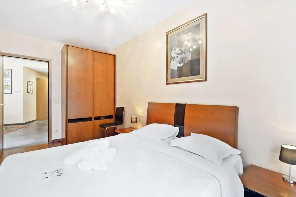 Stylish 2-Bed Gem, Nature & Comfort Lejlighed Luxembourg By Luxembourg